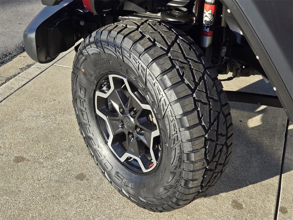 Used 2021 Jeep Gladiator Rubicon with VIN 1C6JJTBG3ML581745 for sale in Little Rock