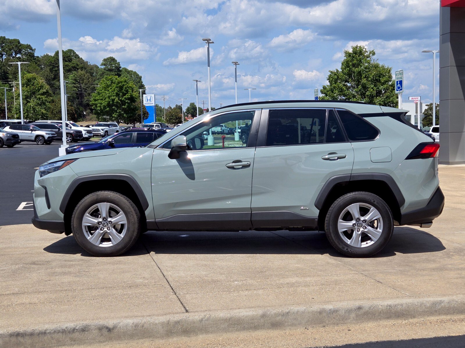 Used 2022 Toyota RAV4 Hybrid XLE SUV