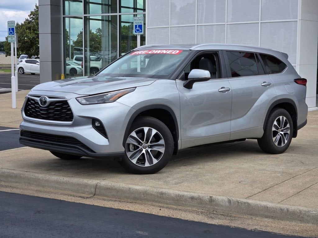 Used 2023 Toyota Highlander XLE SUV