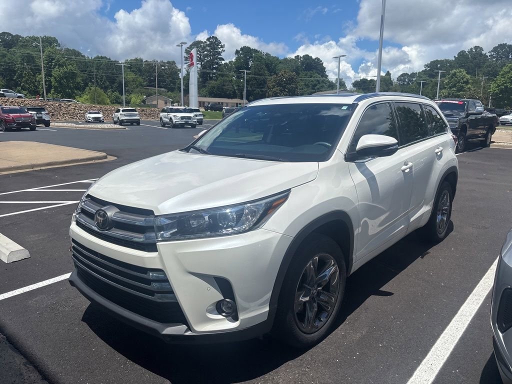 2019 Toyota Highlander Limited Platinum 4x2 V6's photo