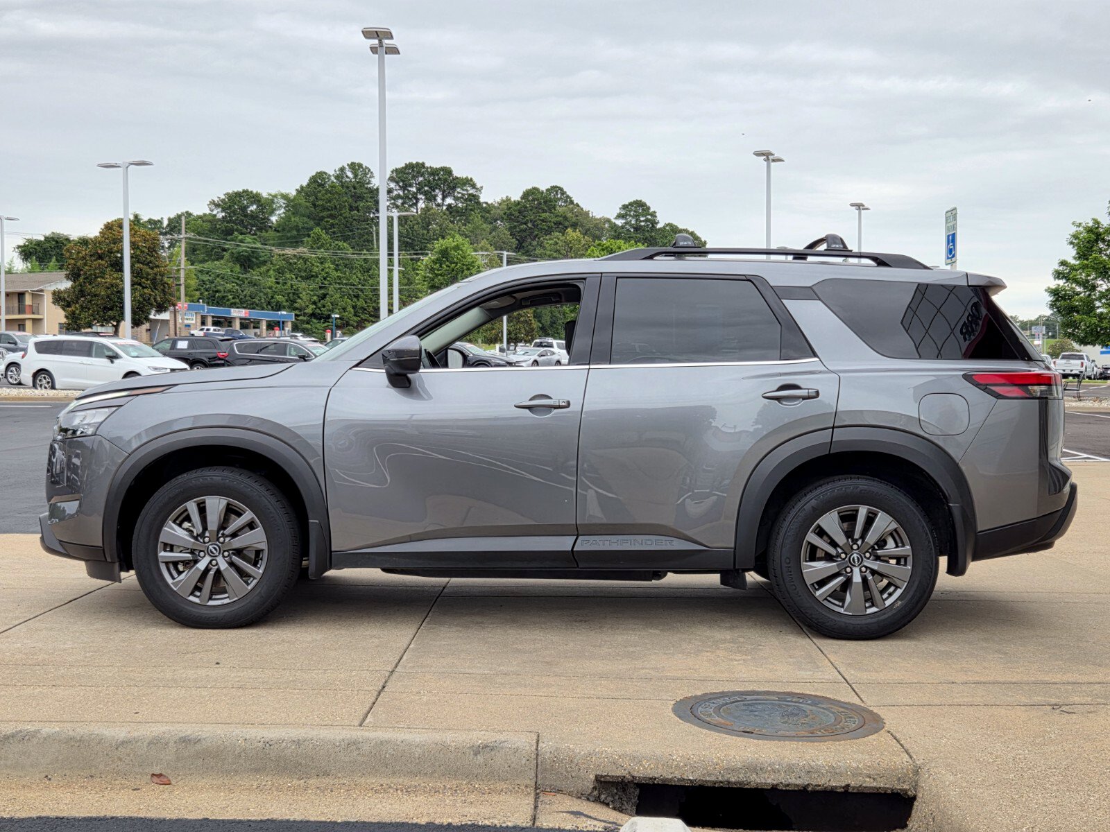 Used 2024 Nissan Pathfinder SV SUV