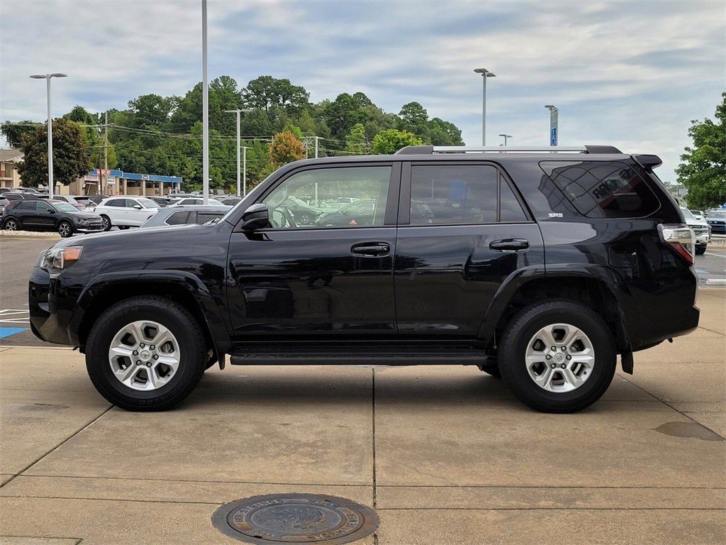 2024 Toyota 4Runner SR5 photo 2