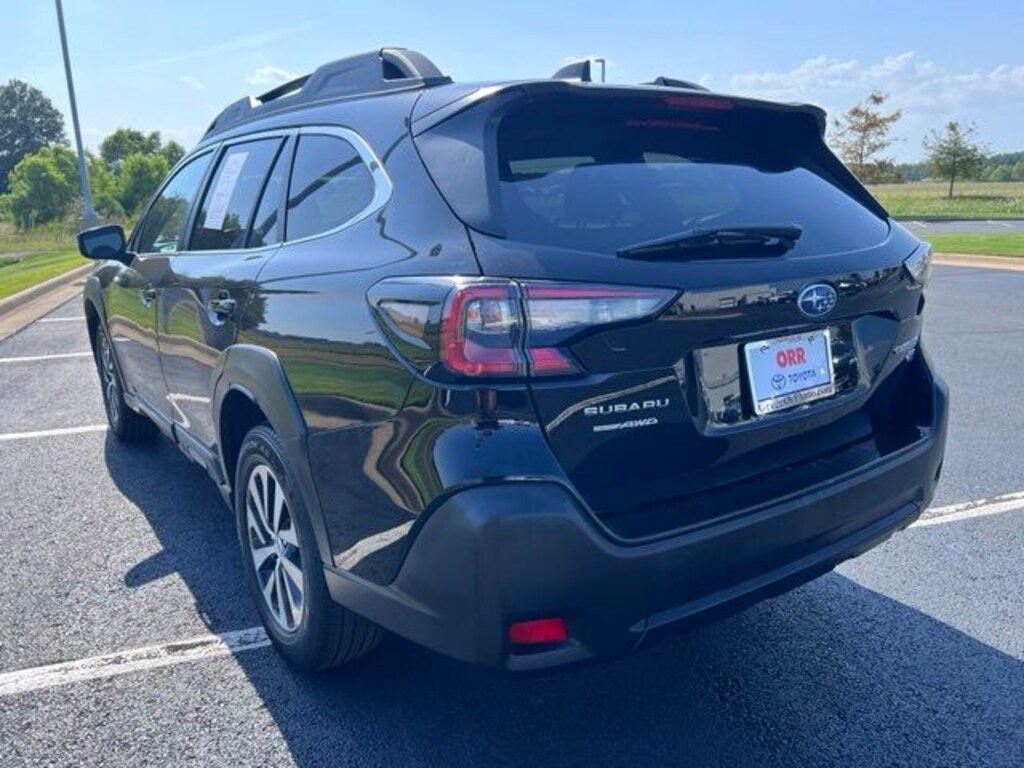 Used 2023 Subaru Outback Premium SUV