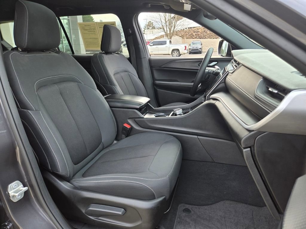 2024 Jeep Grand Cherokee L Laredo - Photo 20