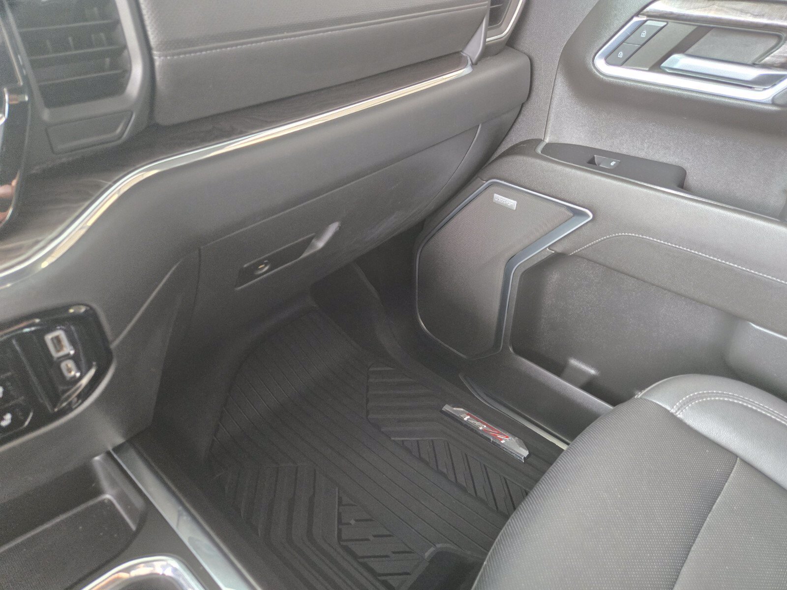 2023 Chevrolet Silverado 1500 LTZ - Photo 28