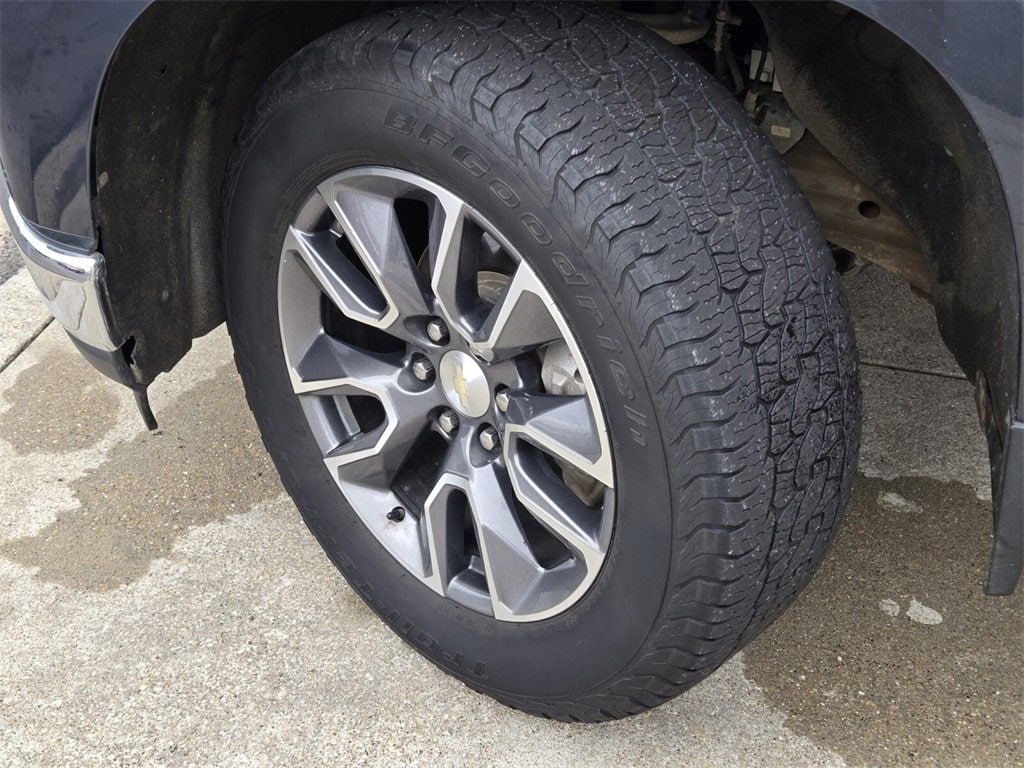 Used 2020 Chevrolet Silverado 1500 LT with VIN 3GCUYDED6LG303992 for sale in Little Rock