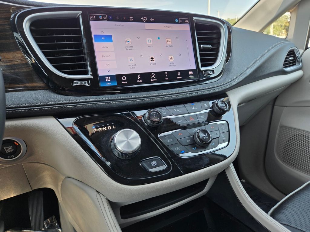2024 Chrysler Pacifica Limited - Photo 24