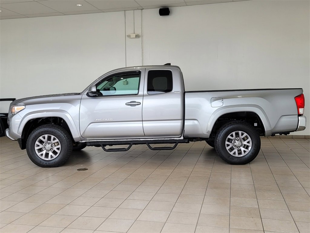 Used 2016 Toyota Tacoma SR5 with VIN 5TFSZ5ANXGX029920 for sale in Little Rock