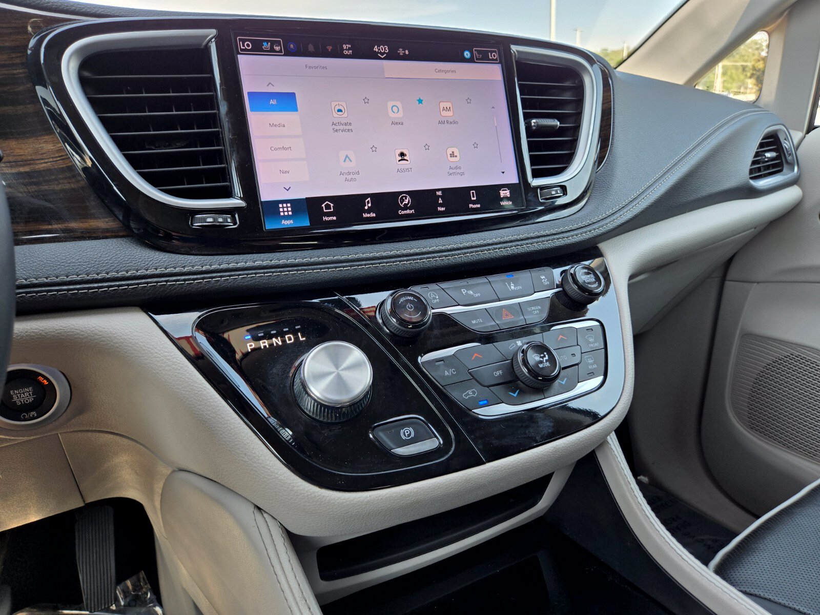 2024 Chrysler Pacifica Limited - Photo 23