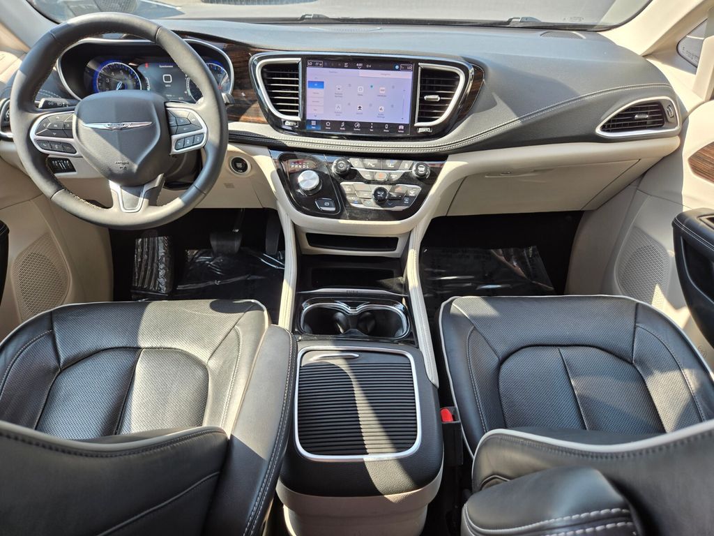 2024 Chrysler Pacifica Limited - Photo 18