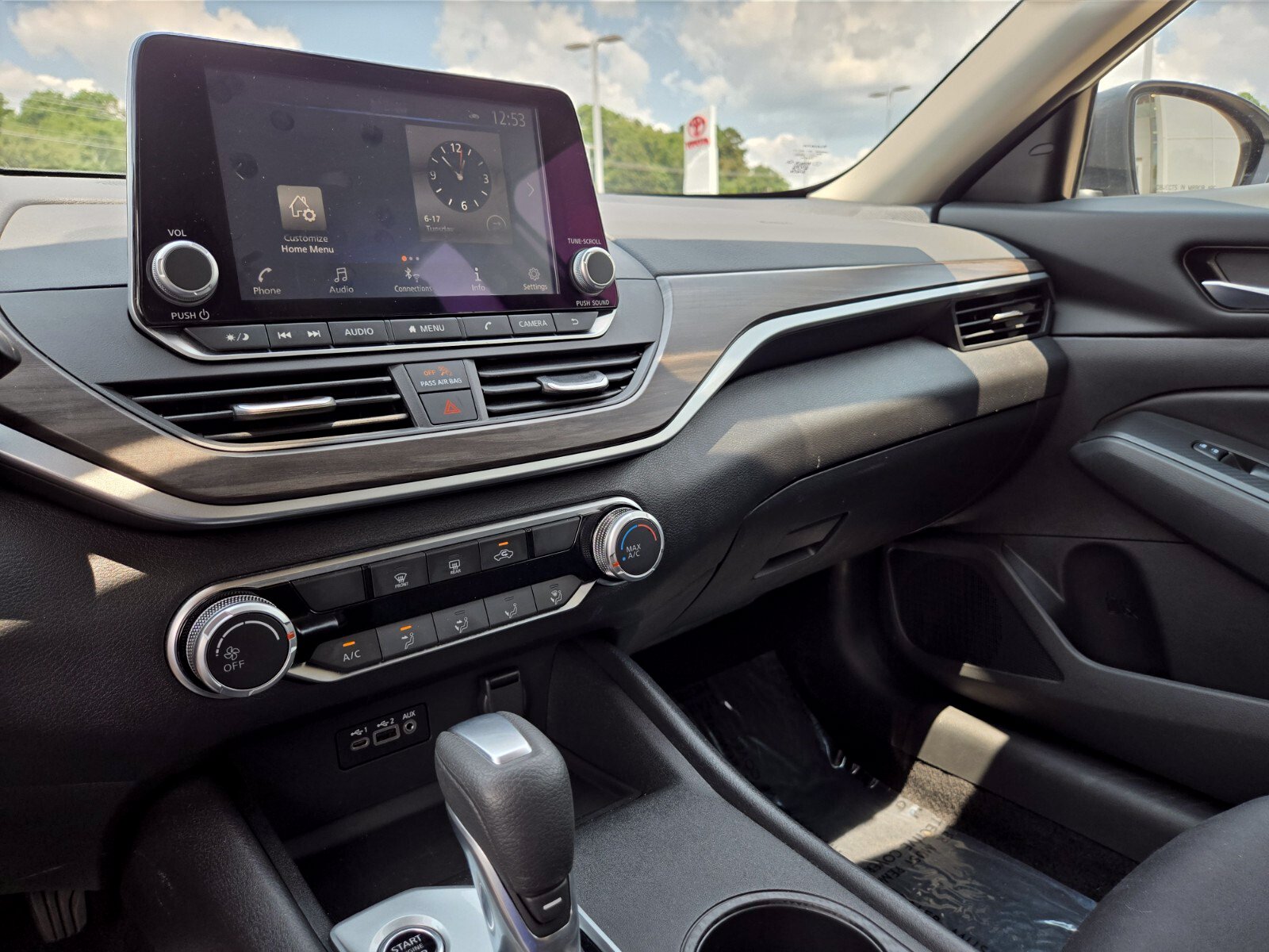 2025 Nissan Altima SV - Photo 19