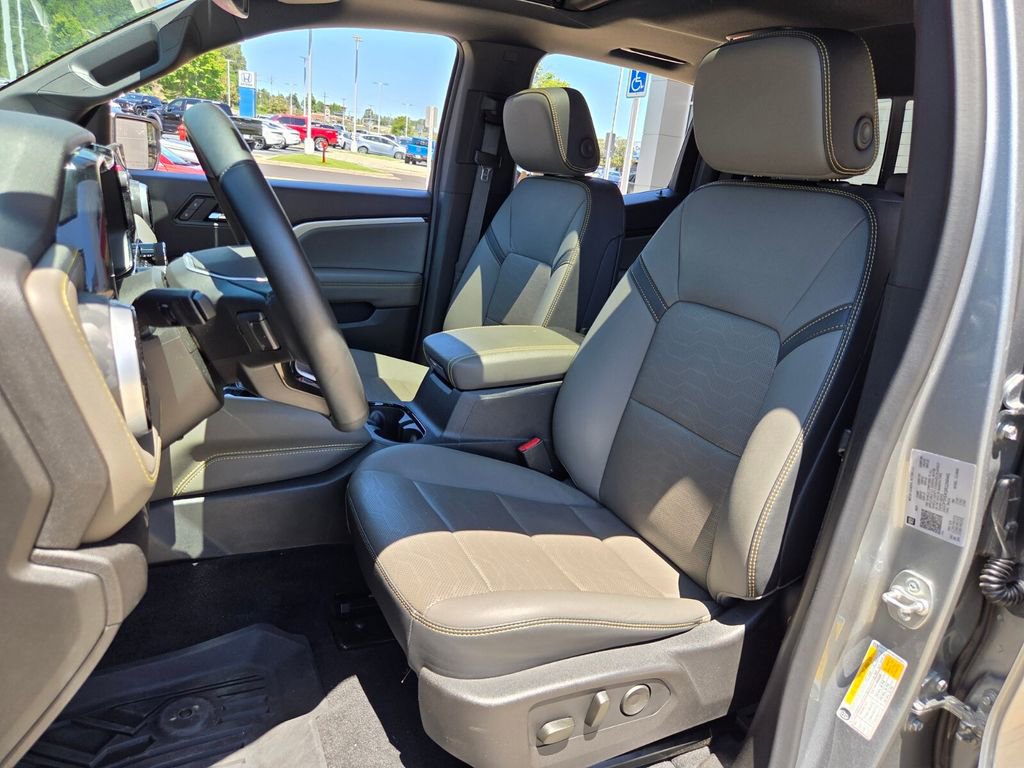 2024 Chevrolet Colorado ZR2 - Photo 8