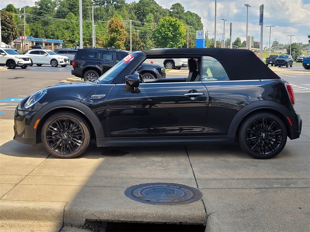 2024 Mini Cooper Convertible S photo 3