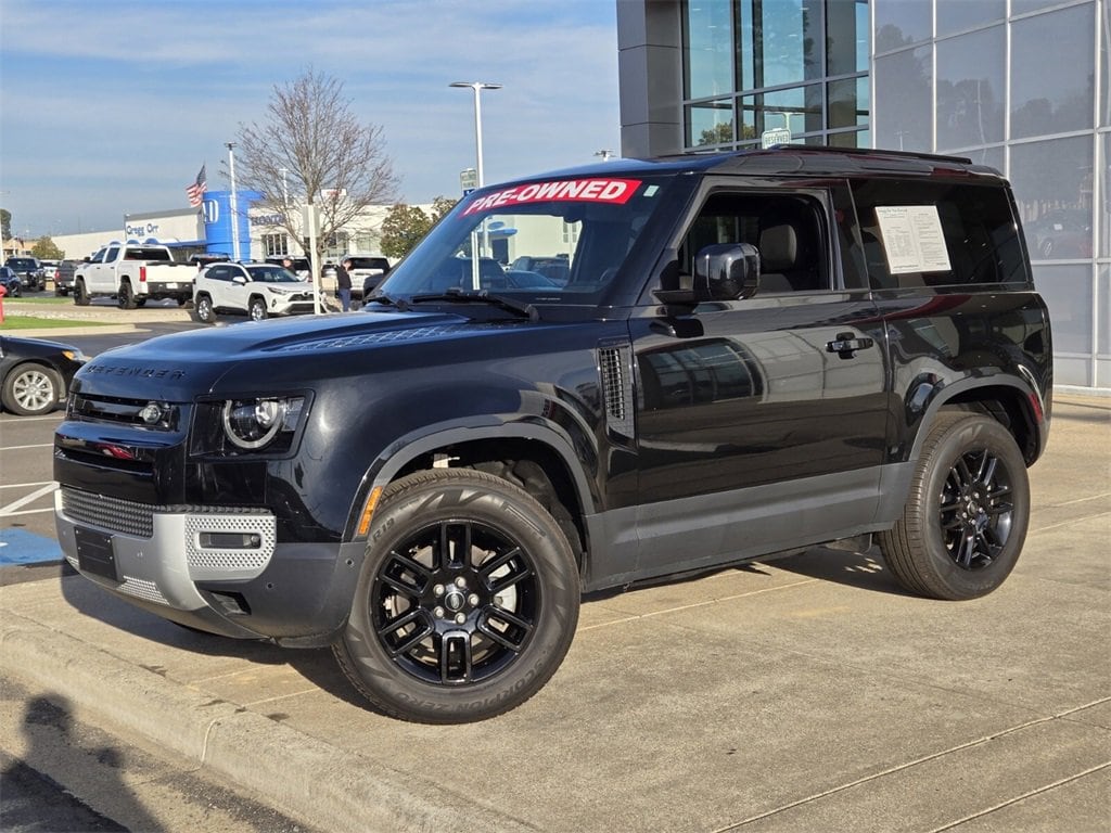 2024 Land Rover Defender S's photo