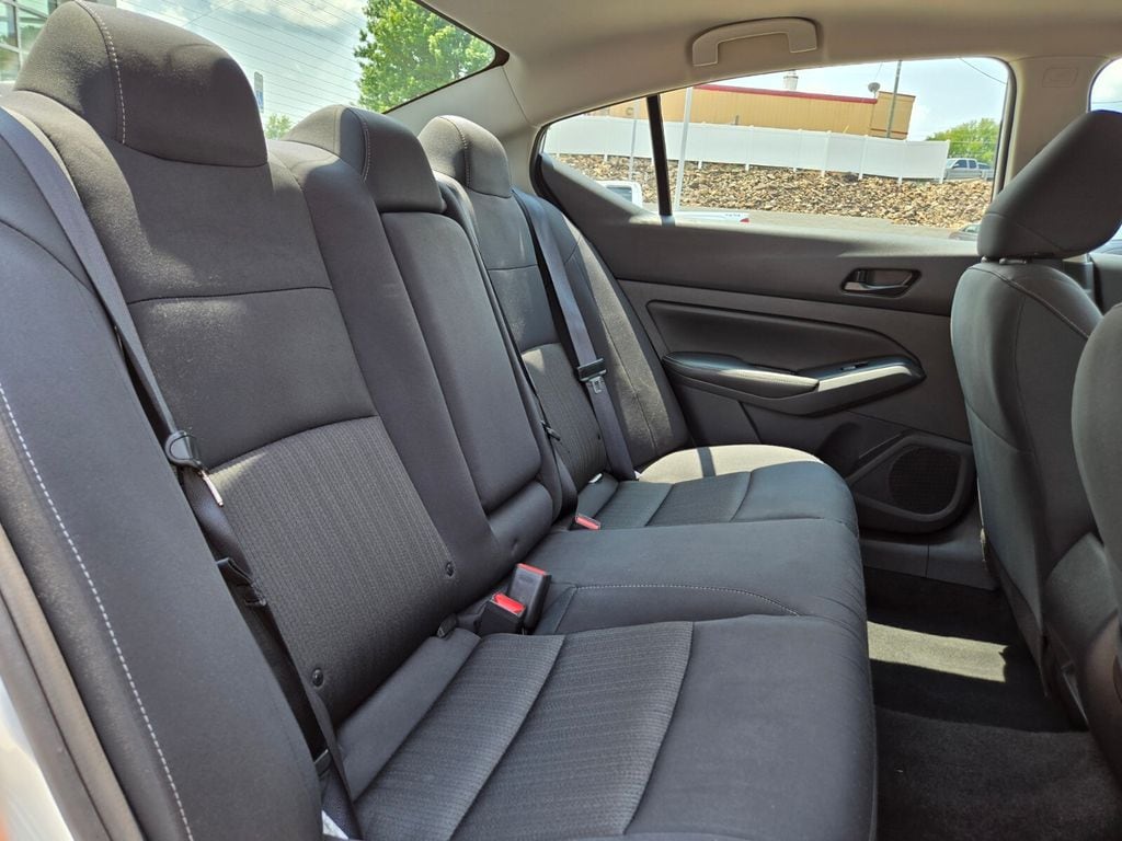 2025 Nissan Altima SV - Photo 18