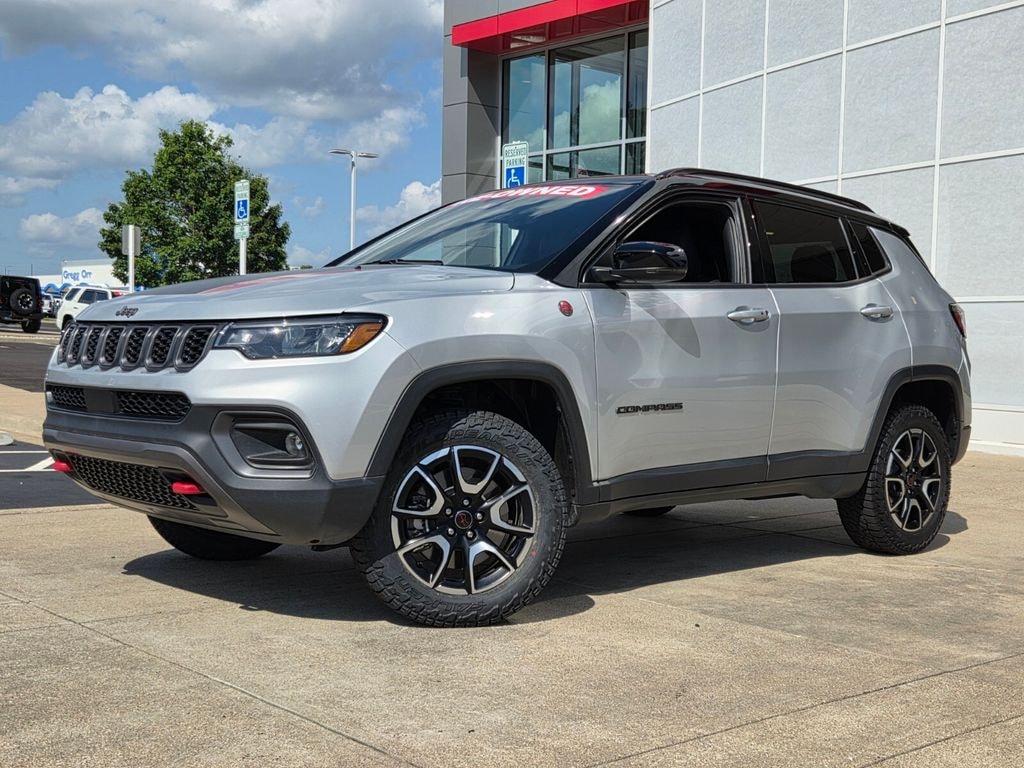 Used 2025 Jeep Compass Trailhawk SUV