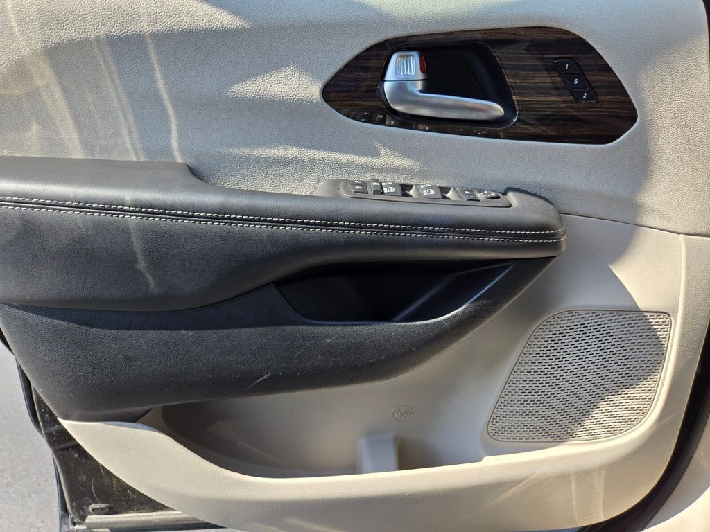 2024 Chrysler Pacifica Limited - Photo 36