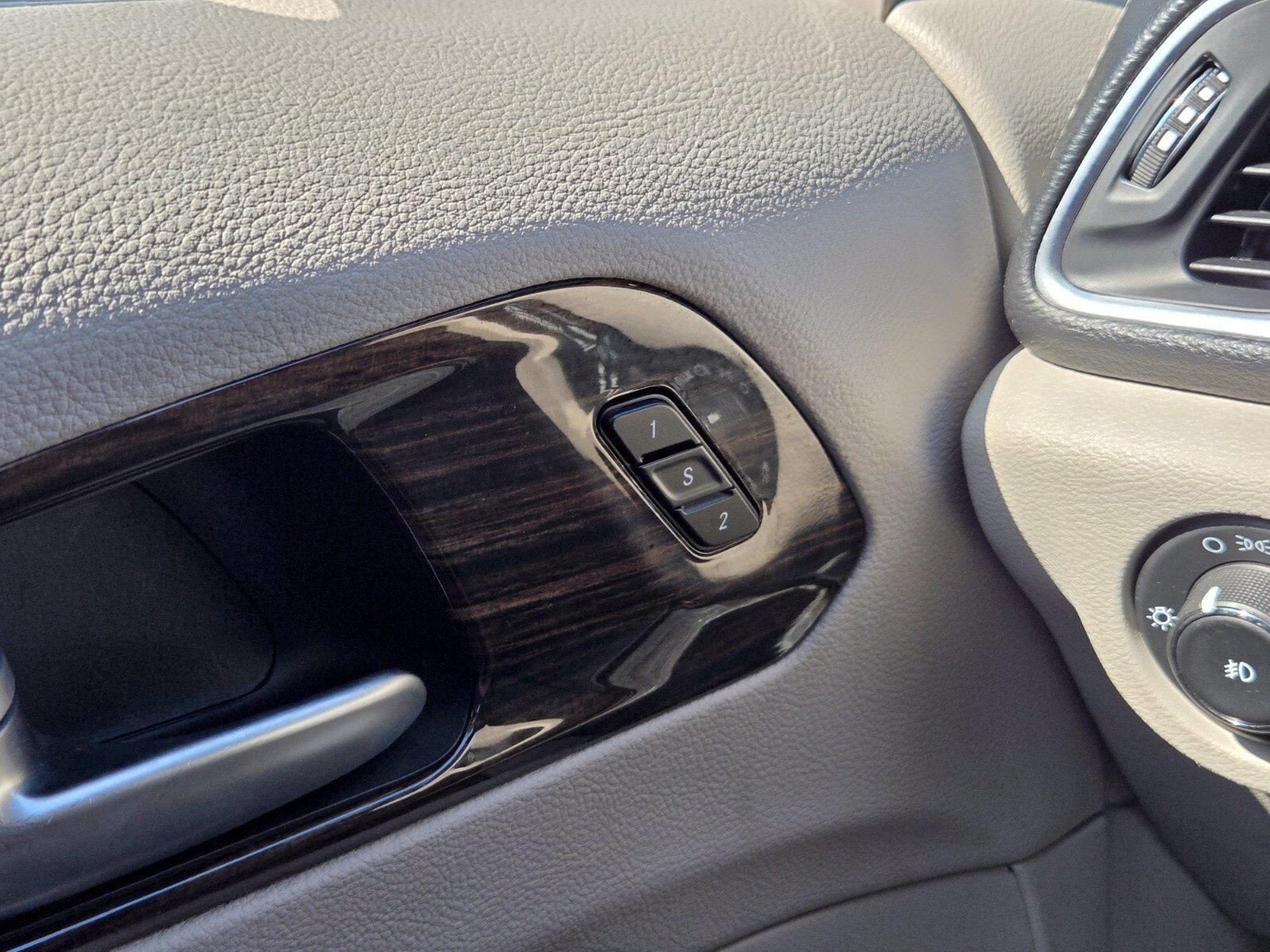 2024 Chrysler Pacifica Limited - Photo 34