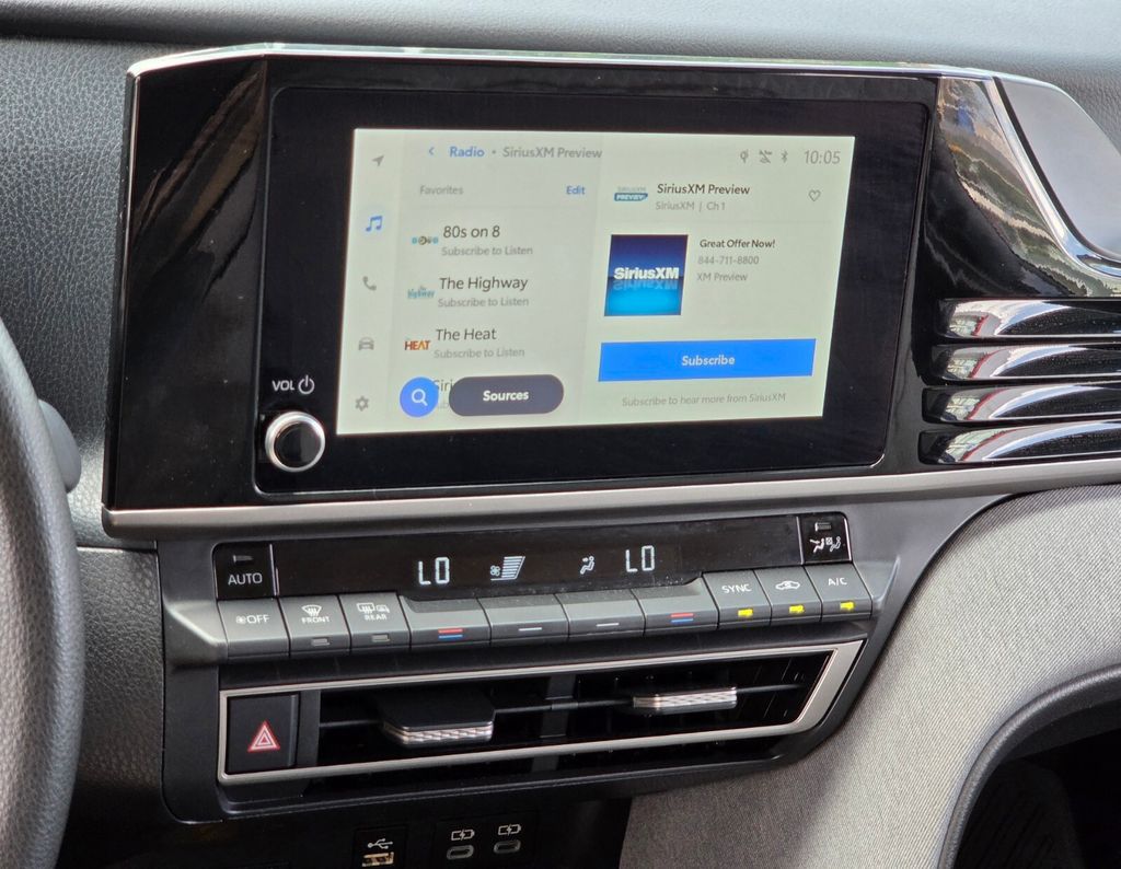 2025 Toyota Camry LE - Photo 22