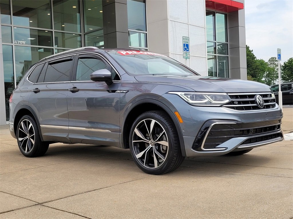 2023 Volkswagen Tiguan SEL R-Line Black photo 3