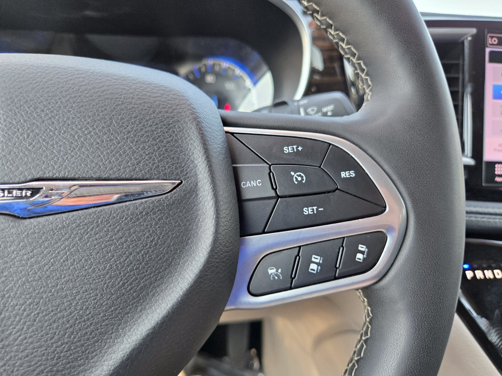 2024 Chrysler Pacifica Limited - Photo 32