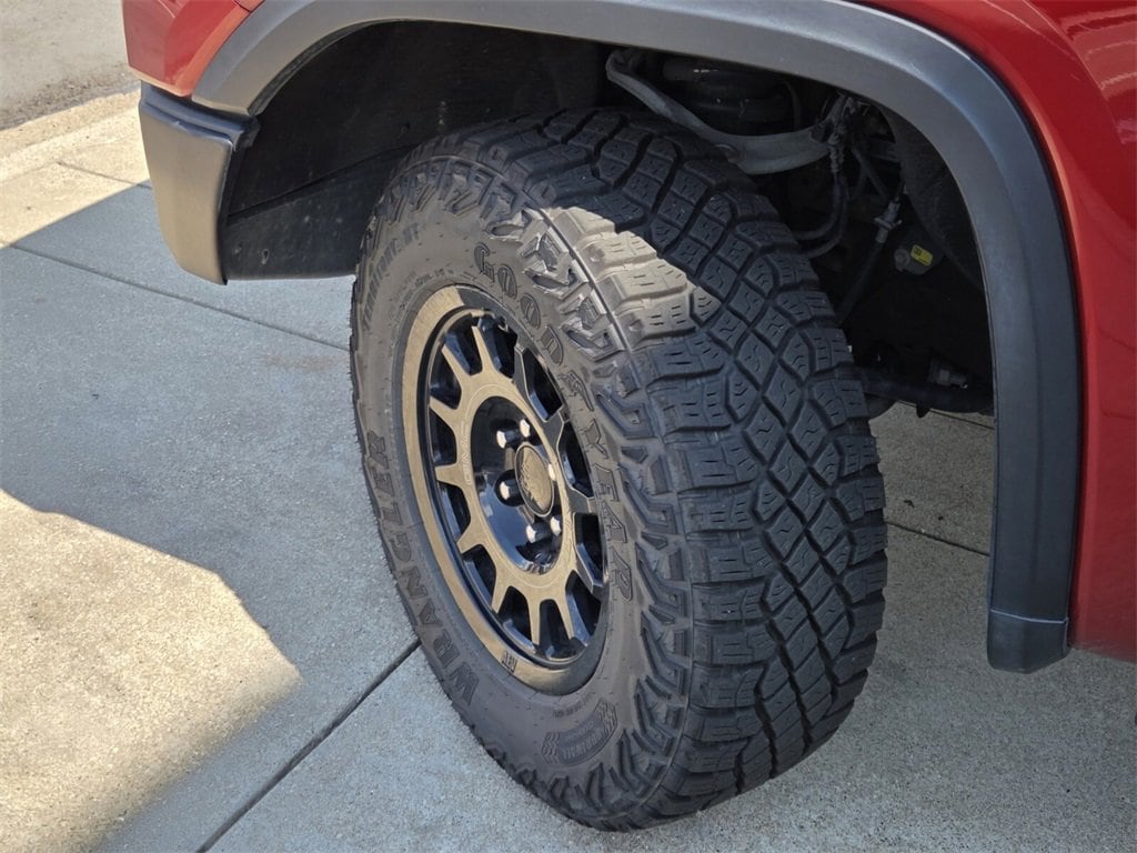 Used 2023 GMC Sierra 1500 AT4X with VIN 3GTUUFELXPG233823 for sale in Little Rock