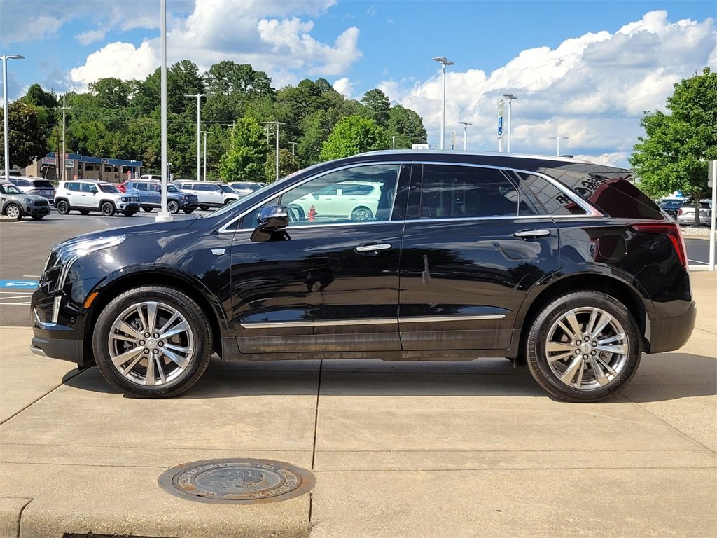 2024 Cadillac XT5 Platinum Premium Luxury photo 2