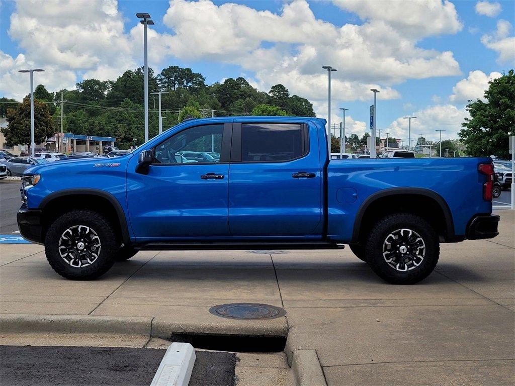 Used 2023 Chevrolet Silverado 1500 ZR2 with VIN 3GCUDHEL7PG137000 for sale in Little Rock