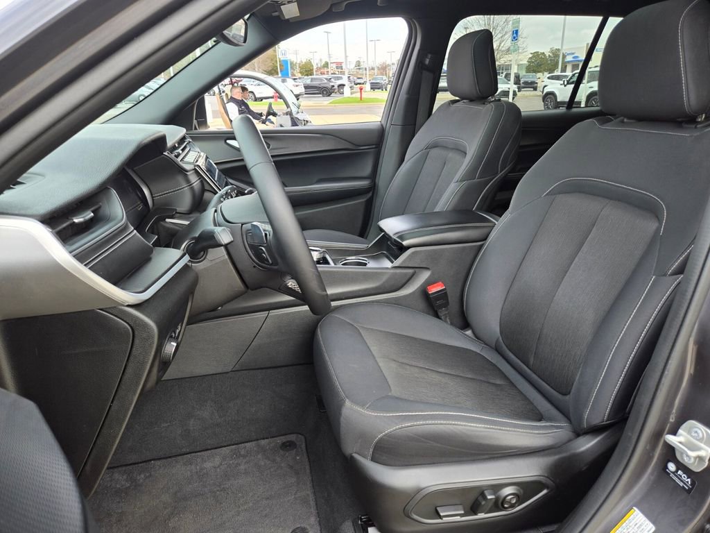 2024 Jeep Grand Cherokee L Laredo - Photo 10