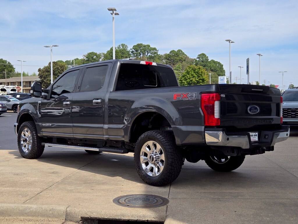 Used 2019 Ford F-250SD Lariat Truck