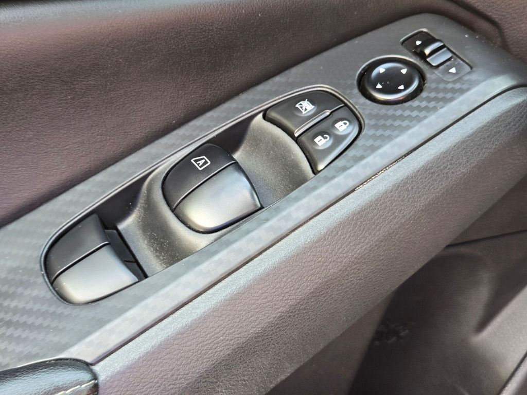2025 Nissan Altima SV - Photo 32