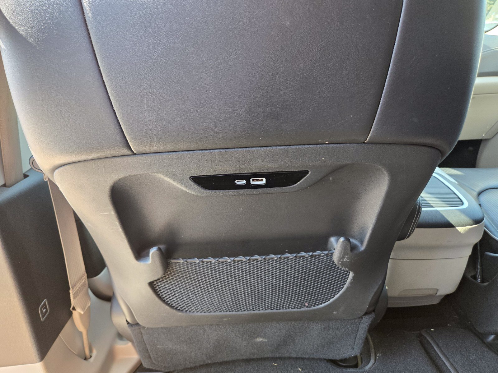 2024 Chrysler Pacifica Limited - Photo 14