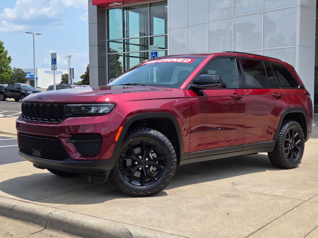 Used 2024 Jeep Grand Cherokee Altitude