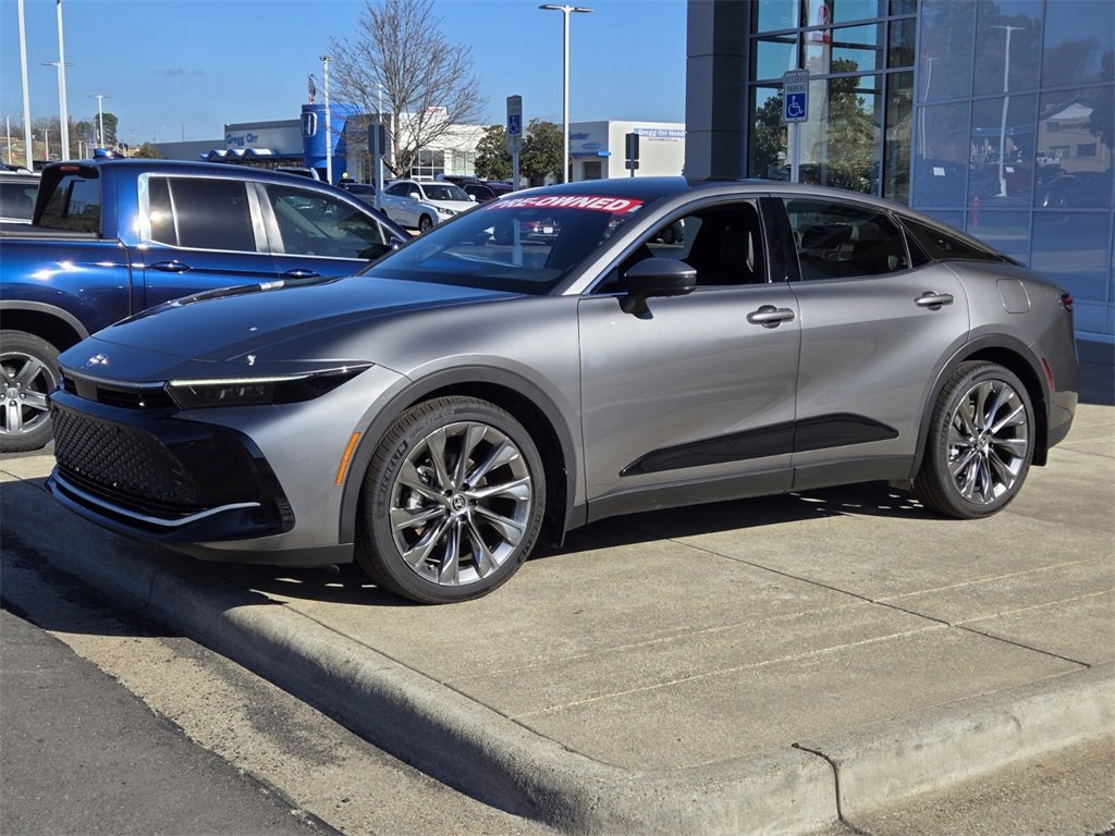 2025 Toyota Crown Limited's photo