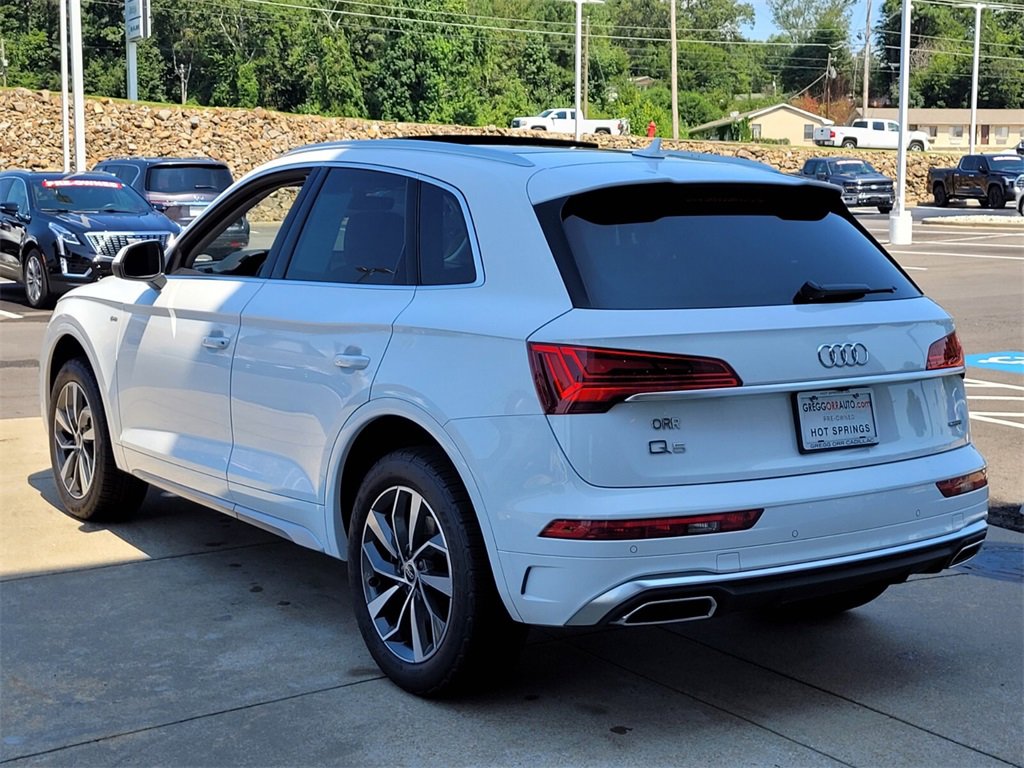 2024 Audi Q5 45 S line Premium photo 3