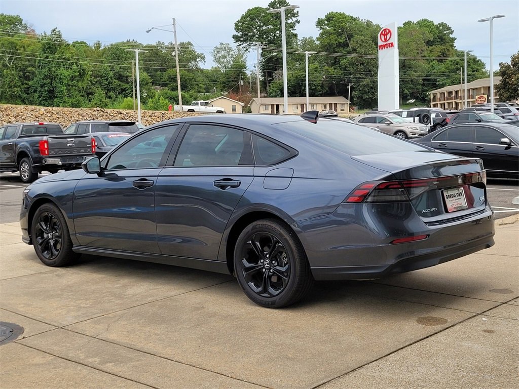 2025 Honda Accord SE photo 3
