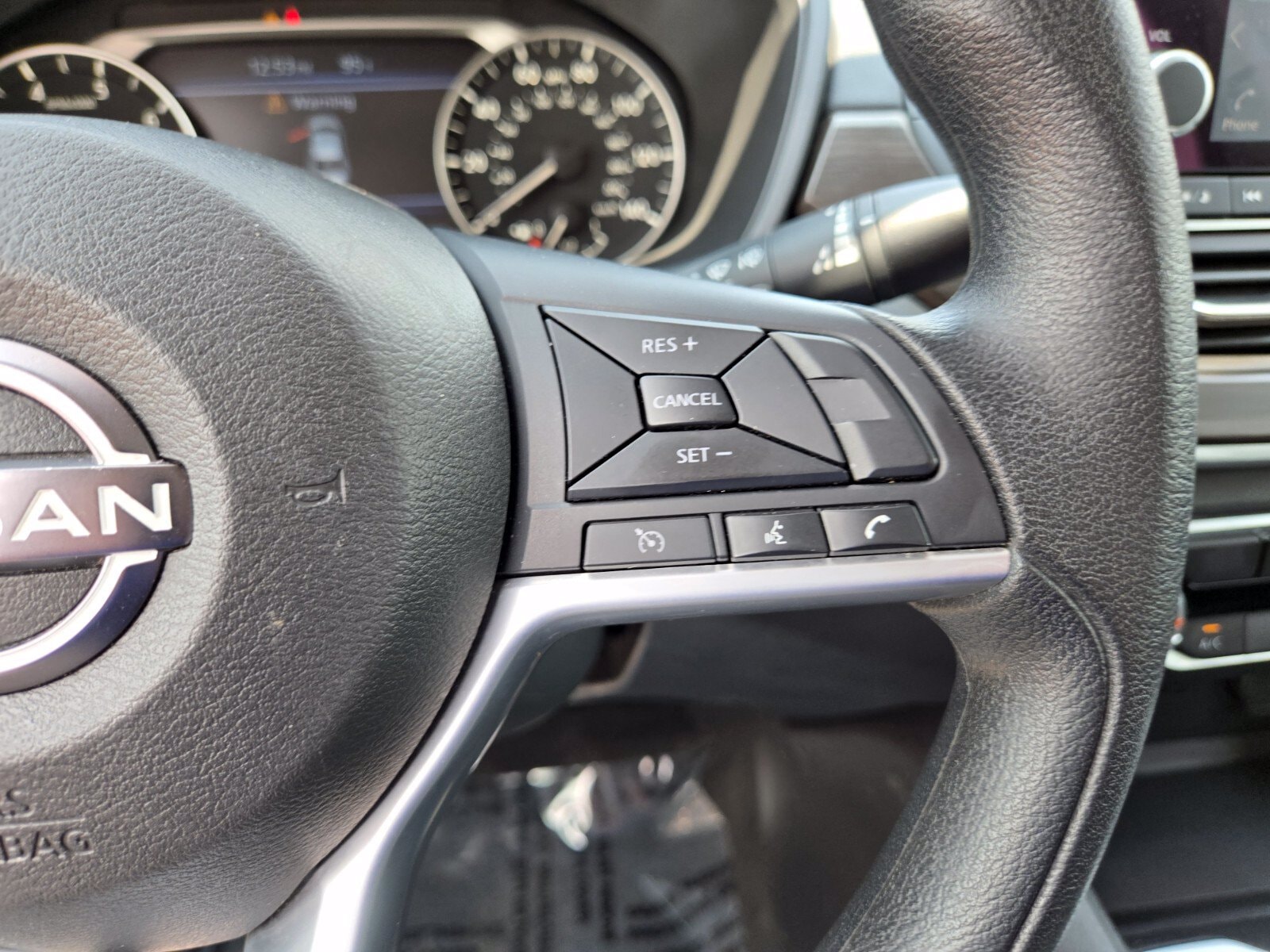 2025 Nissan Altima SV - Photo 26