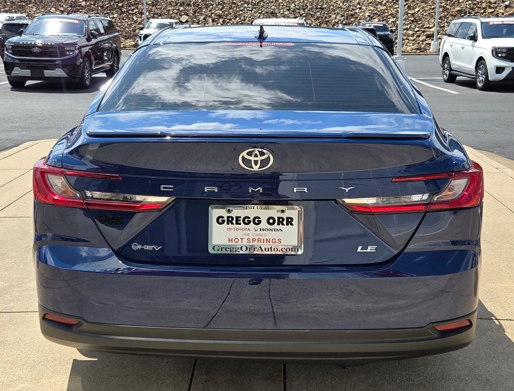 2025 Toyota Camry LE - Photo 7