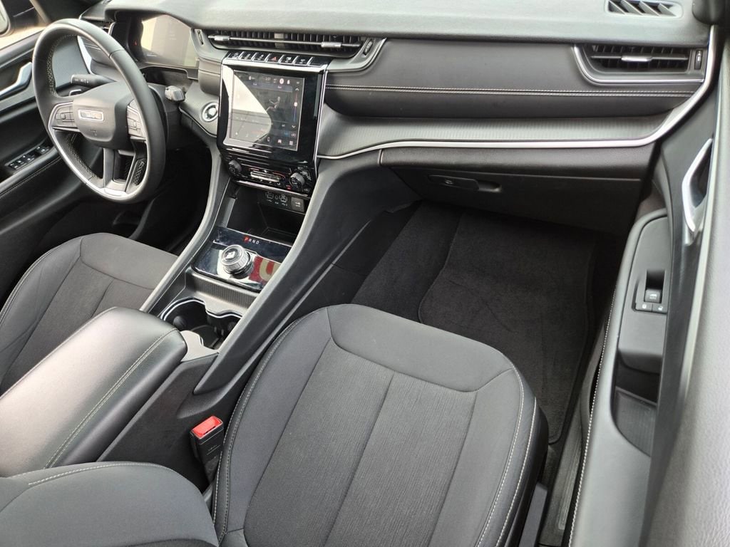 2024 Jeep Grand Cherokee L Laredo - Photo 19