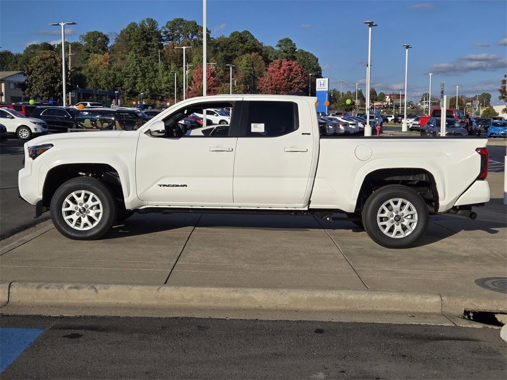 New 2025 Toyota Tacoma SR5 Truck Double Cab