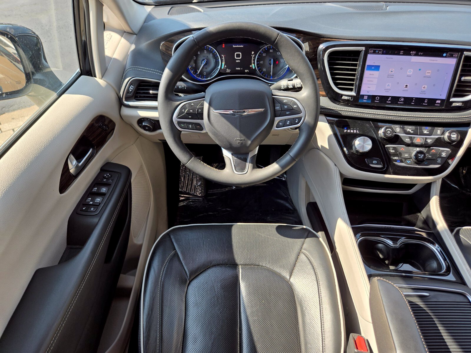 2024 Chrysler Pacifica Limited - Photo 16