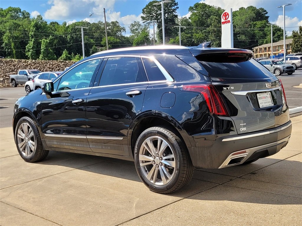2024 Cadillac XT5 Platinum Premium Luxury photo 3