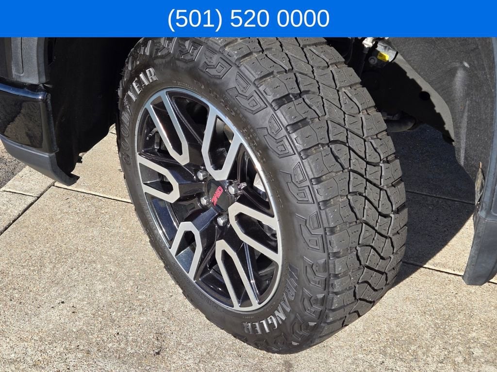 Used 2025 GMC Sierra 1500 AT4 with VIN 3GTUUEEL7SG108801 for sale in Little Rock