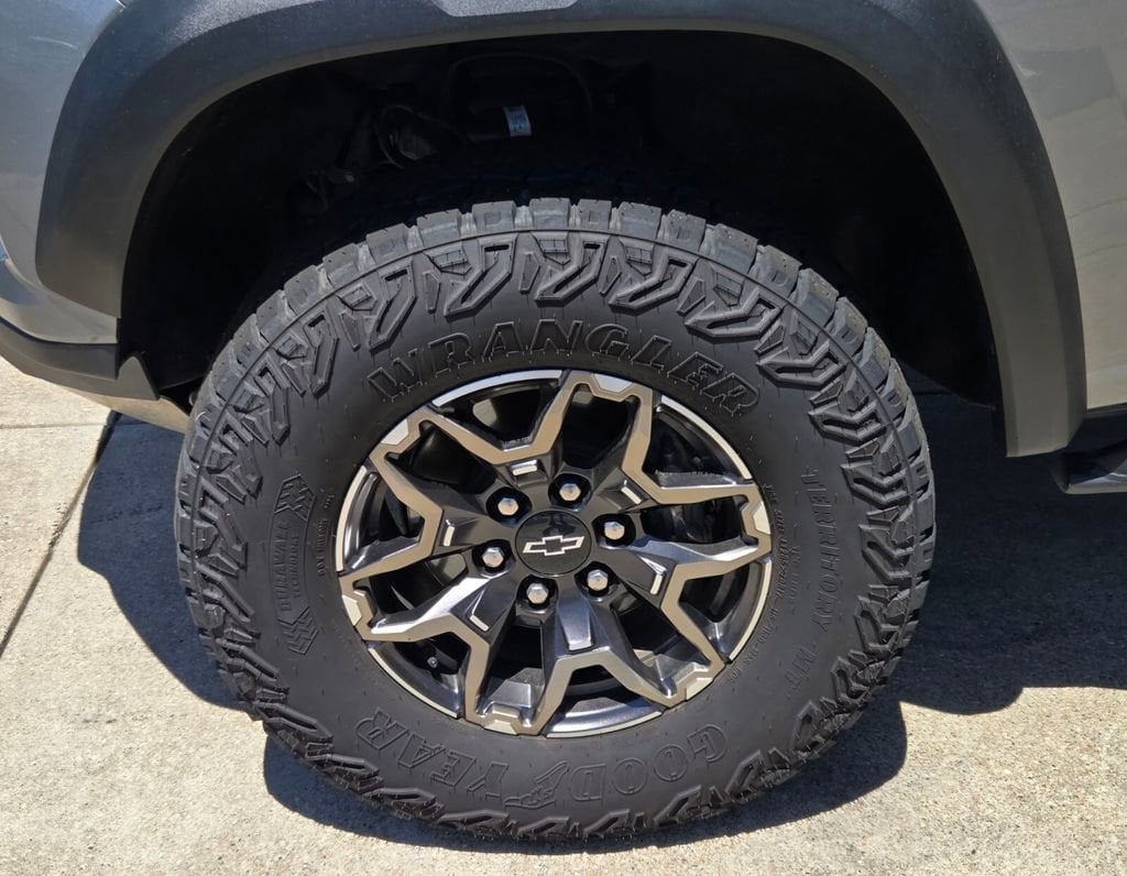2024 Chevrolet Colorado ZR2 - Photo 19