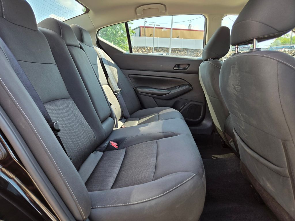 2025 Nissan Altima SV - Photo 19