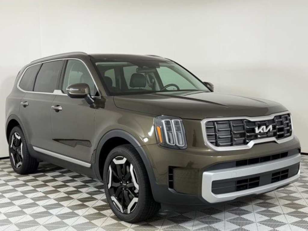 Used 2025 Kia Telluride S SUV