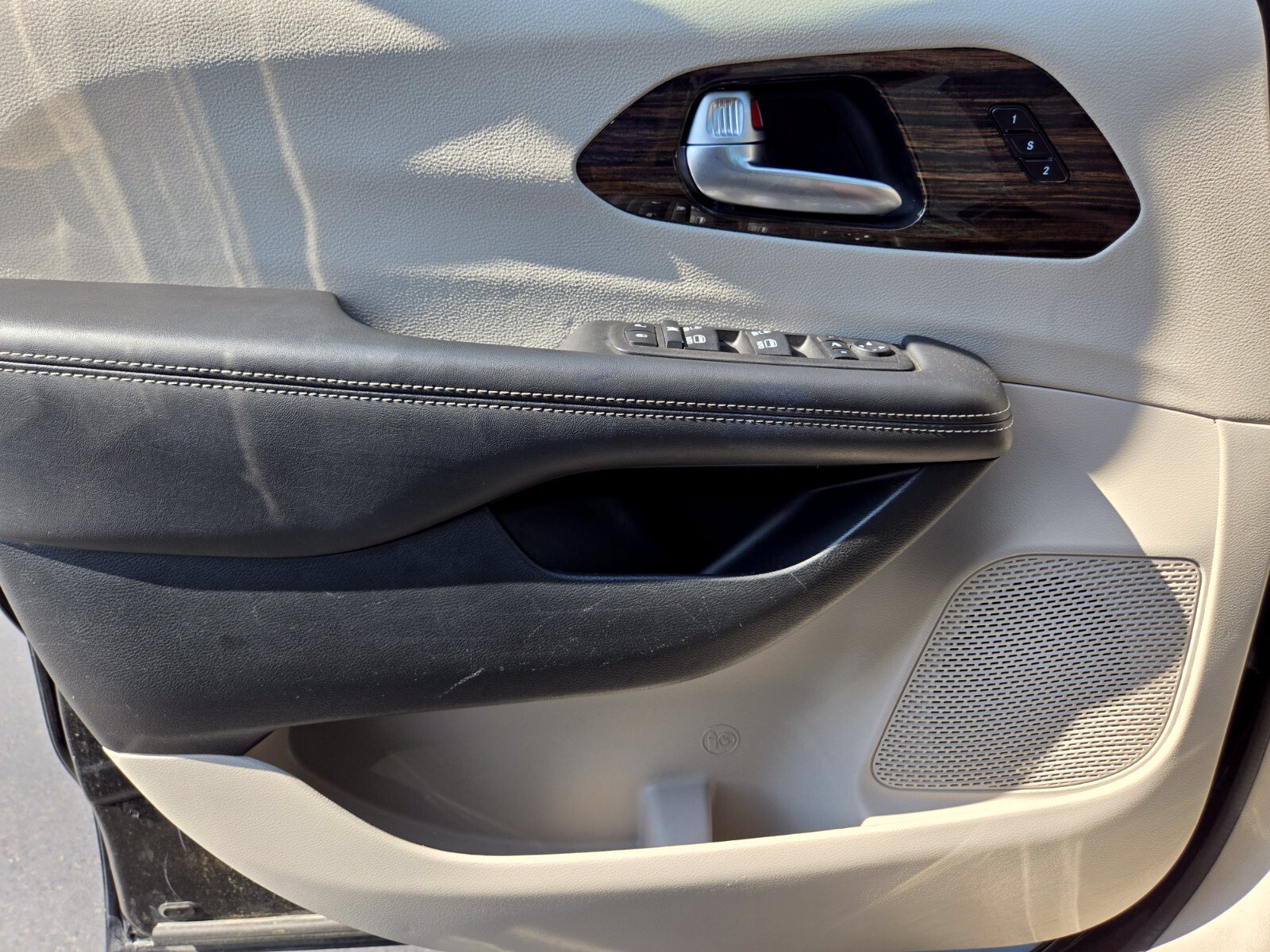 2024 Chrysler Pacifica Limited - Photo 35