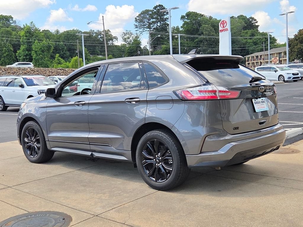 Used 2022 Ford Edge SE SUV
