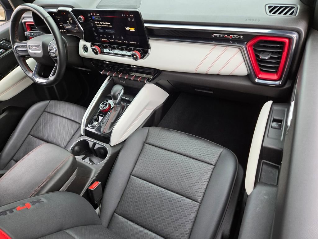 2024 GMC Canyon AT4X - Photo 20