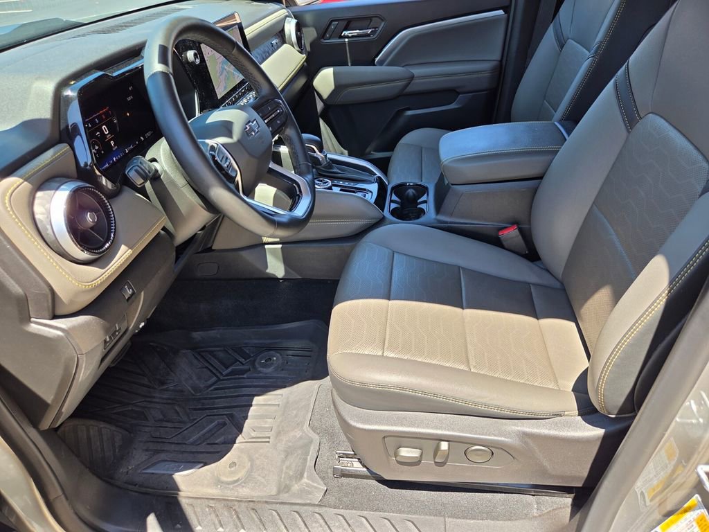 2024 Chevrolet Colorado ZR2 - Photo 11
